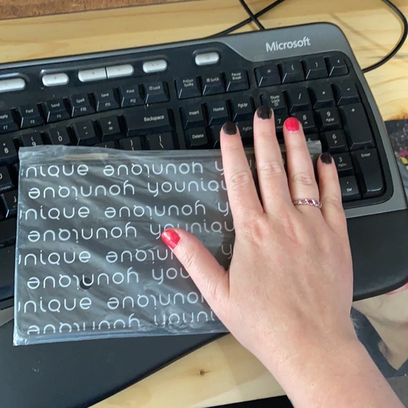 Younique Makeup Pouch - Picture 3 of 3